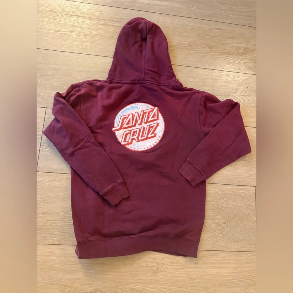Santa Cruz Skateboards Maroon Hoodie Kangaroo Pockets Boys XL